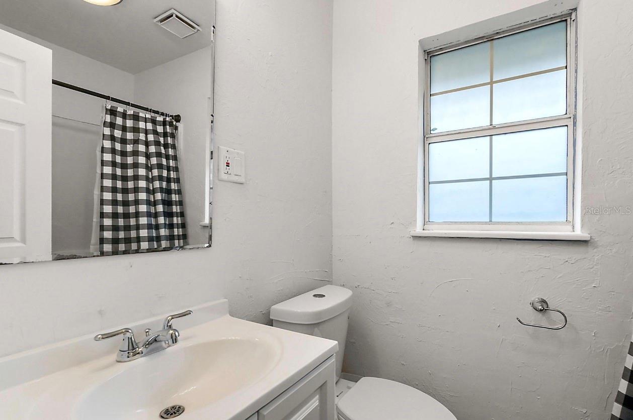 Image 20 of 23 For 1138 12th Street