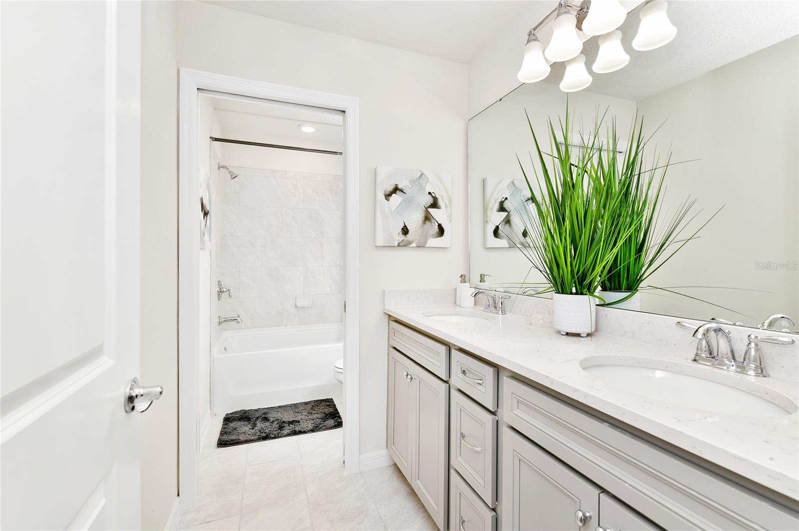 Image 31 of 49 For 3333 Lilac Way