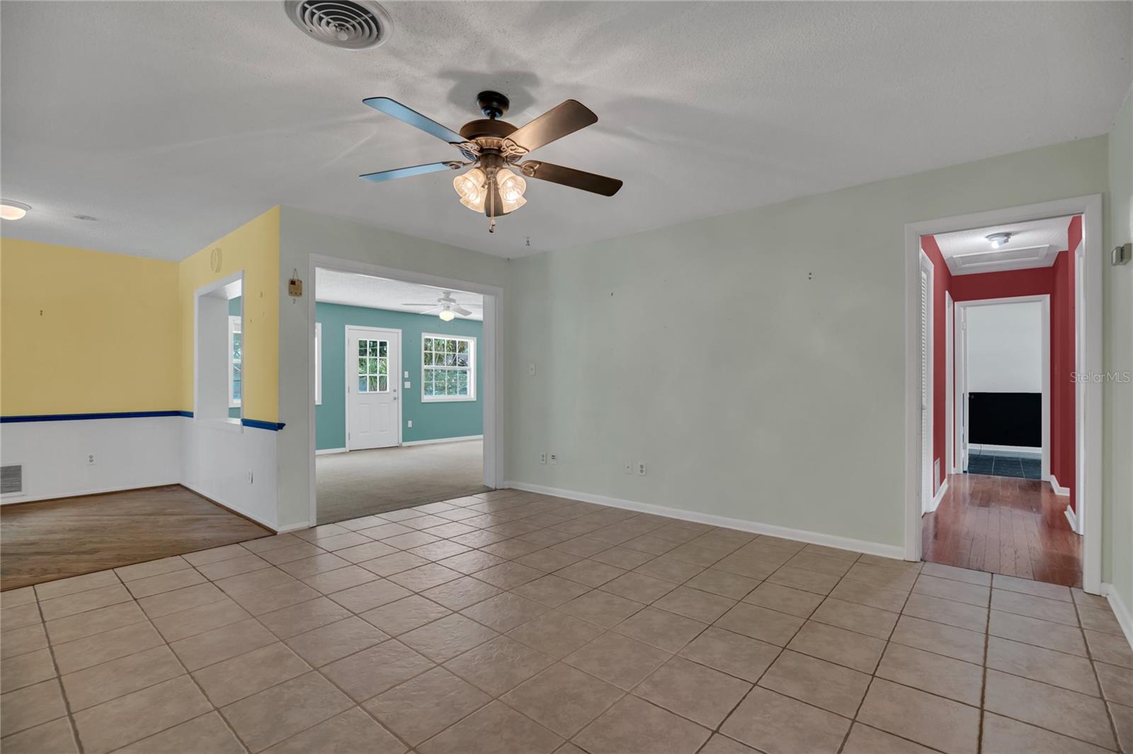 Image 12 of 31 For 637 Magnolia Drive