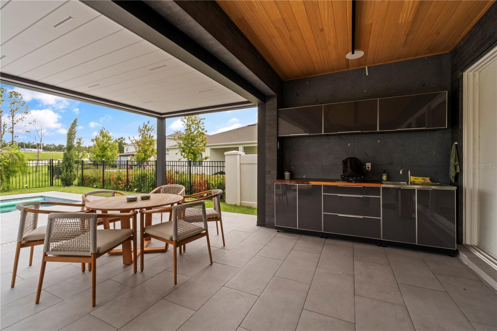 Image 36 of 40 For 15864 Winding Bluff Drive