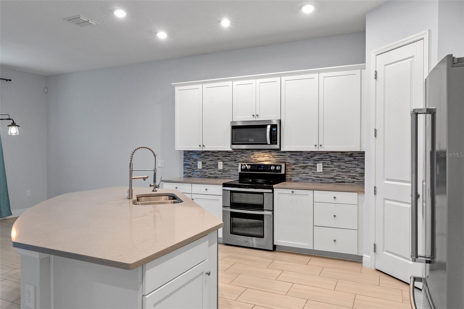 Image 7 of 45 For 14757 Glade Hill Park Way