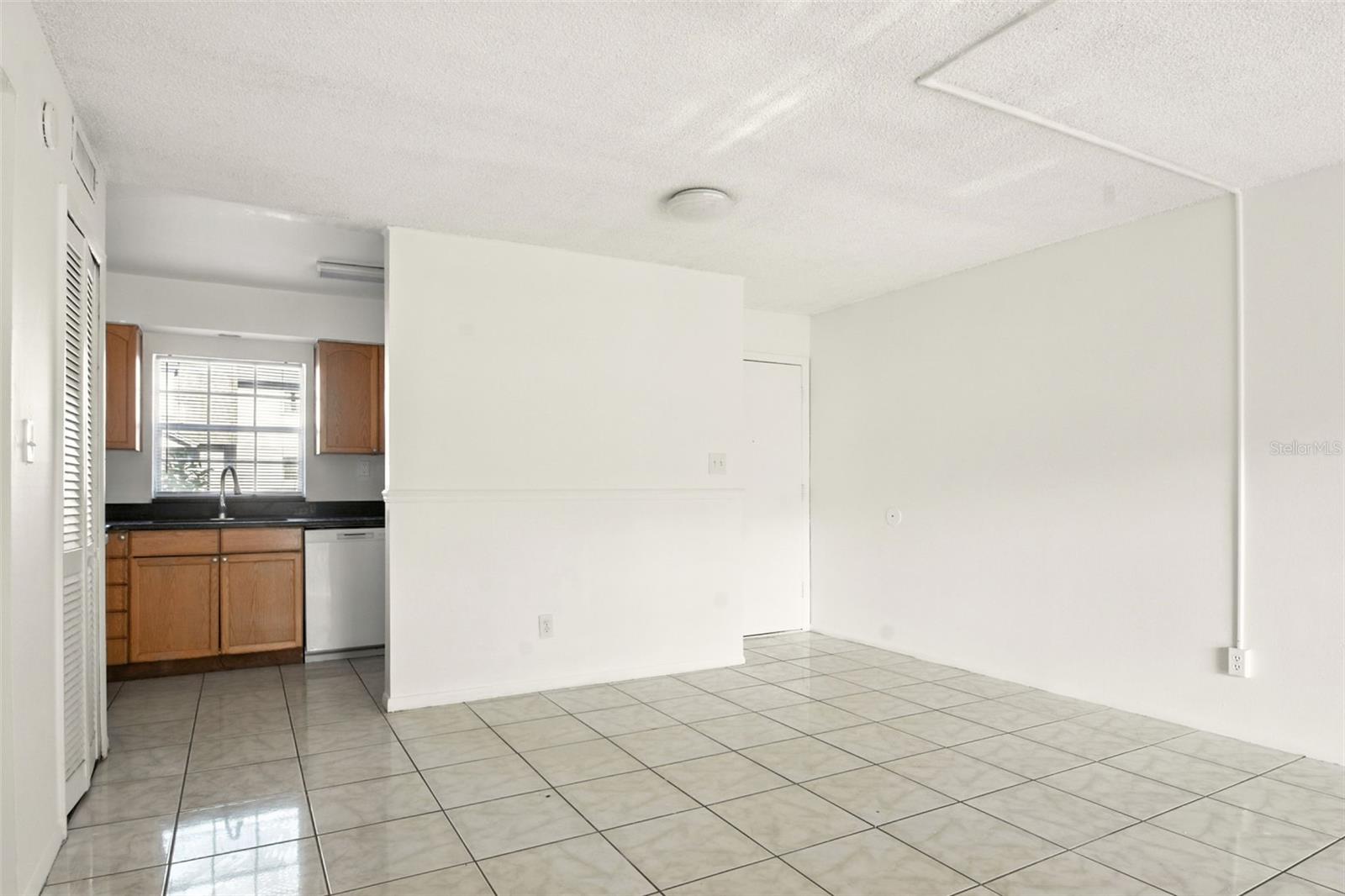 Image 7 of 32 For 3053 George Mason Avenue 7