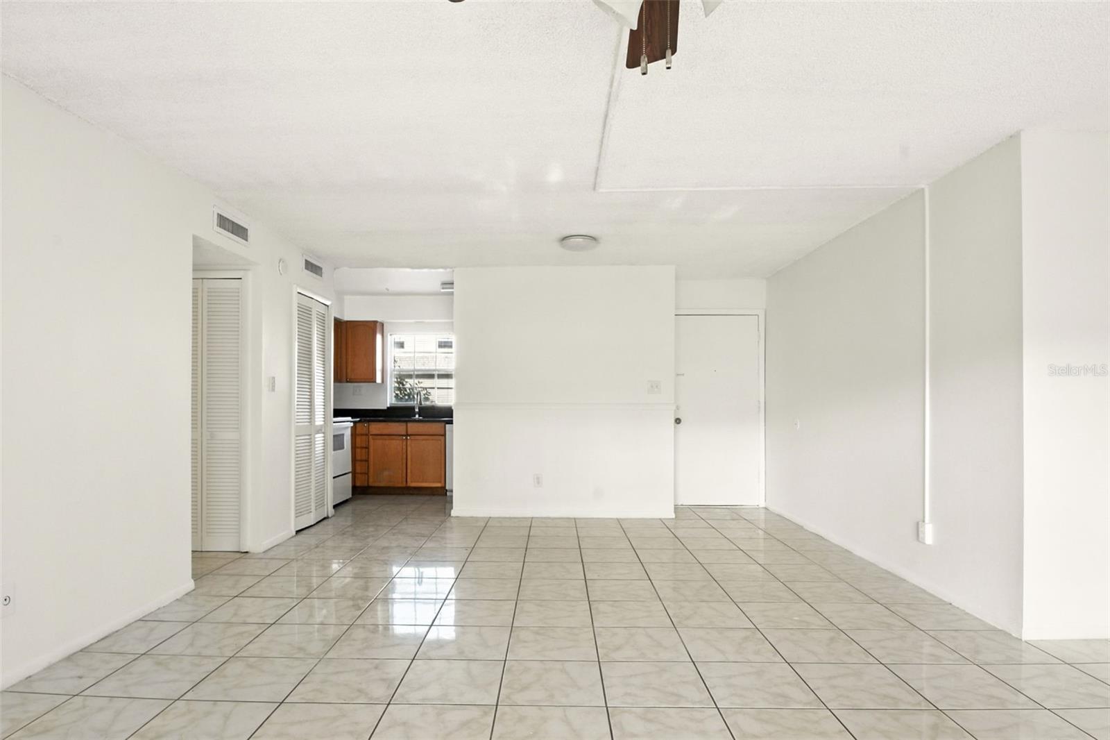Image 8 of 32 For 3053 George Mason Avenue 7