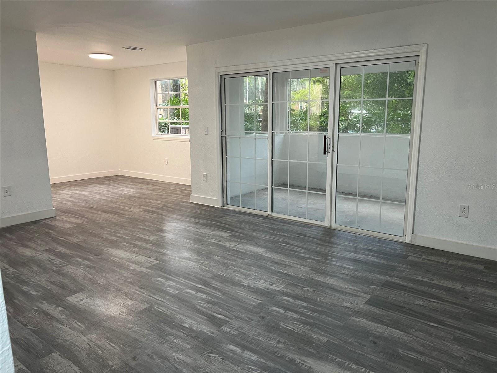 Image 7 of 20 For 3987 Versailles Drive 3987f