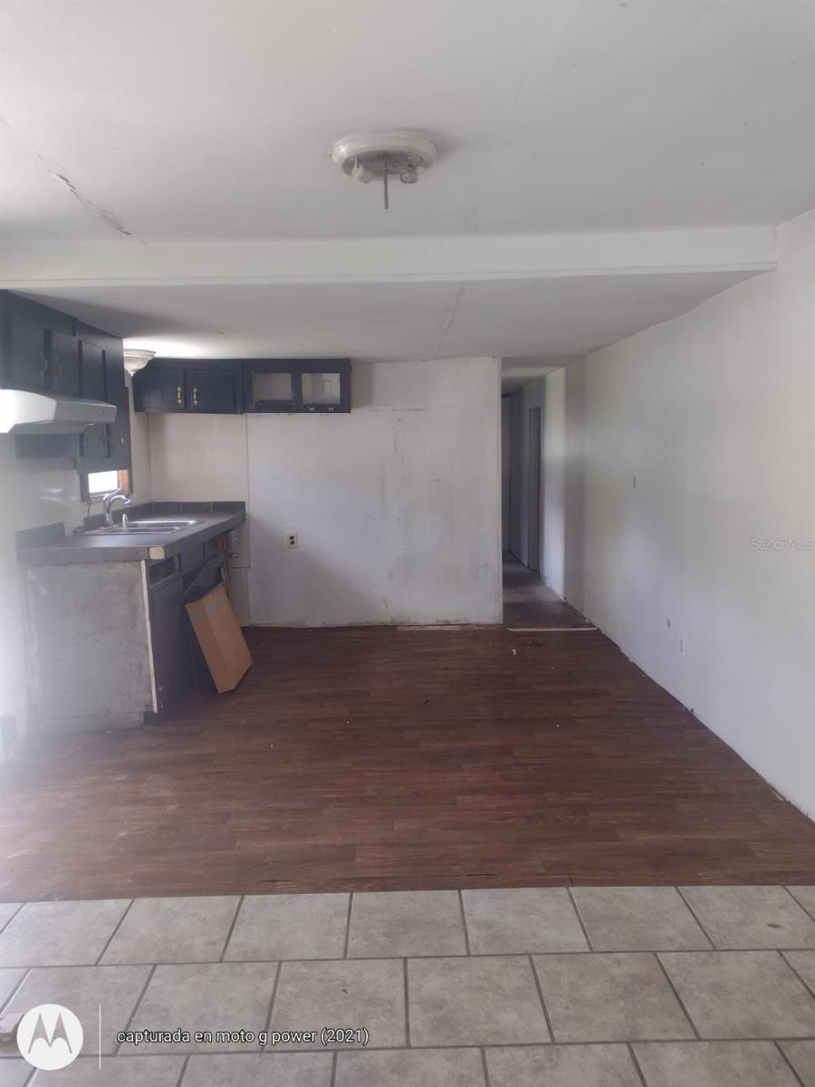 Image 4 of 5 For 221 Longview Avenue
