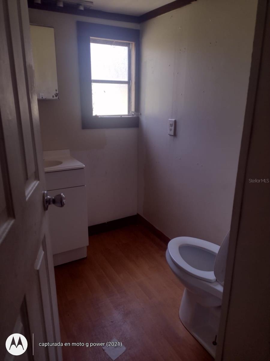 Image 5 of 5 For 221 Longview Avenue