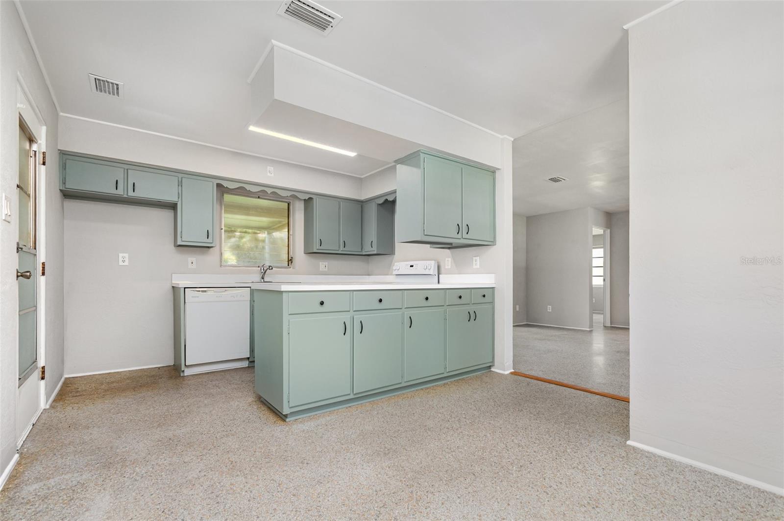 Image 10 of 32 For 1867 Juniper Drive