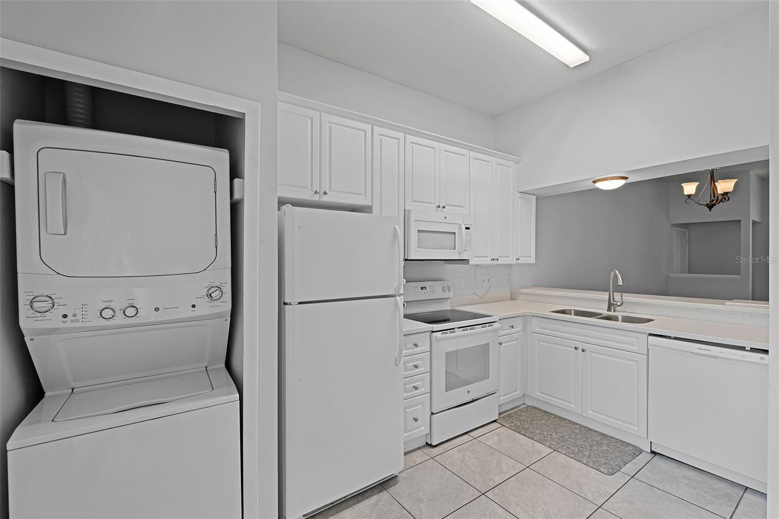 Image 13 of 45 For 160 Reserve Circle 100