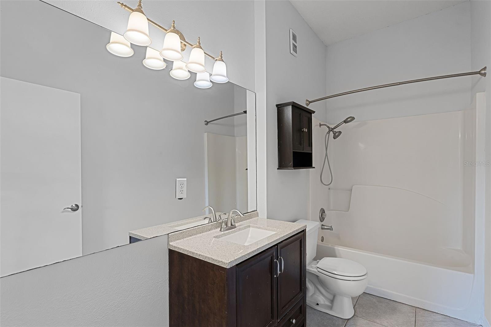 Image 22 of 45 For 160 Reserve Circle 100