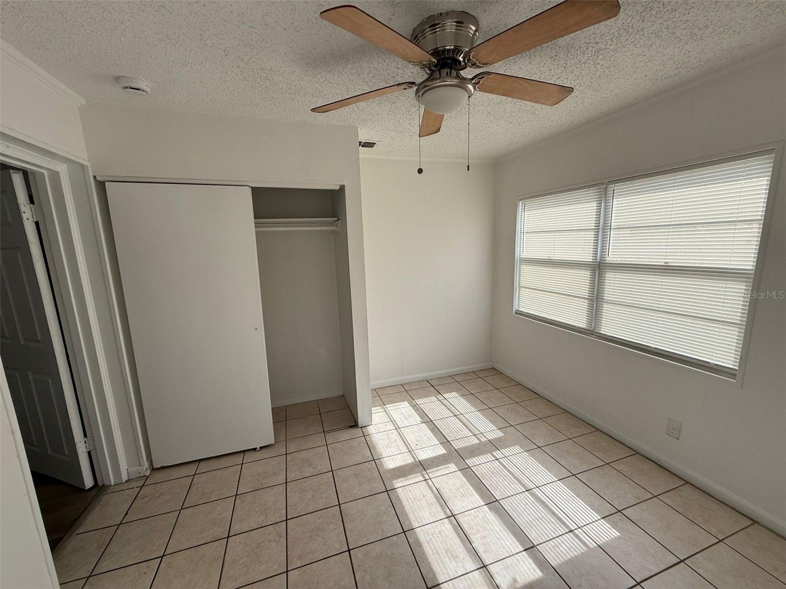 Image 18 of 35 For 5104 Londonderry Boulevard