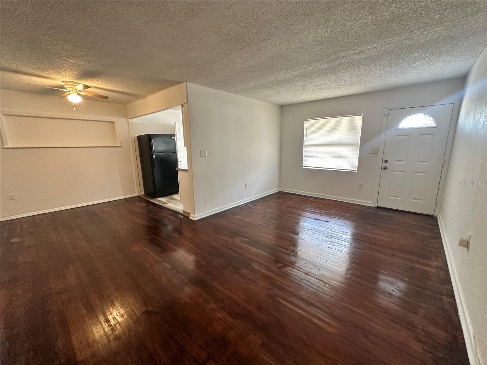 Image 22 of 35 For 5104 Londonderry Boulevard