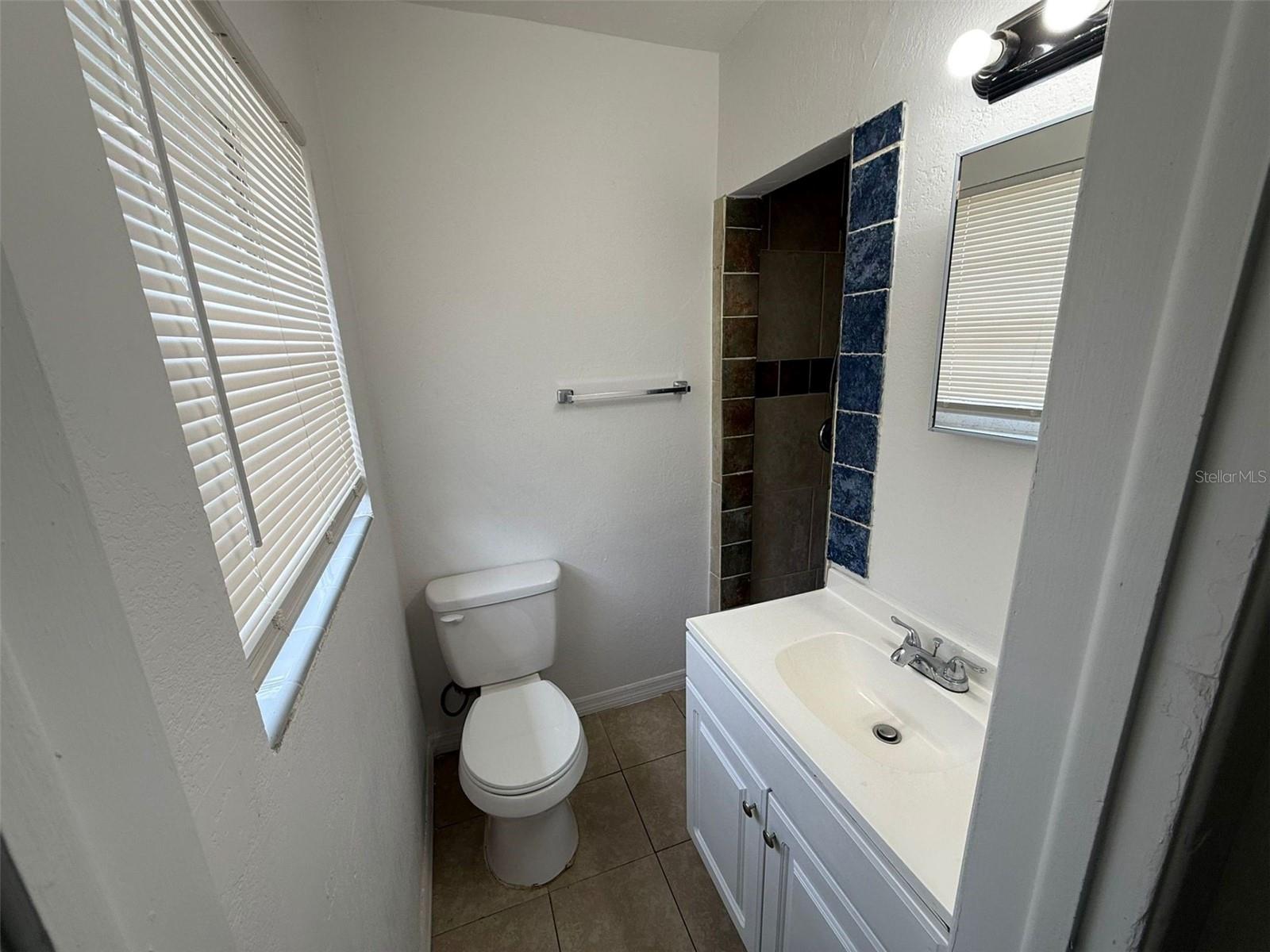 Image 24 of 35 For 5104 Londonderry Boulevard