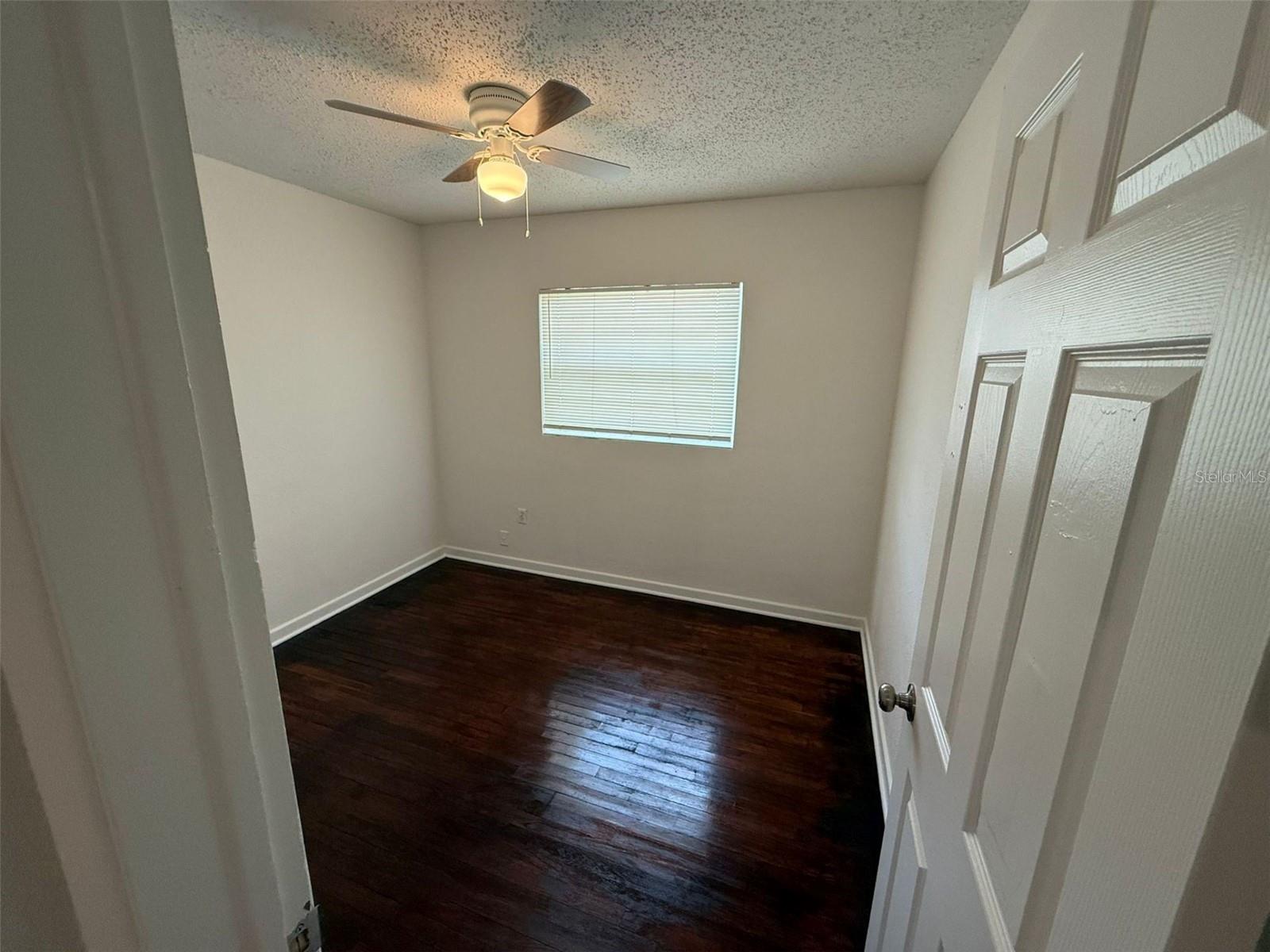 Image 25 of 35 For 5104 Londonderry Boulevard