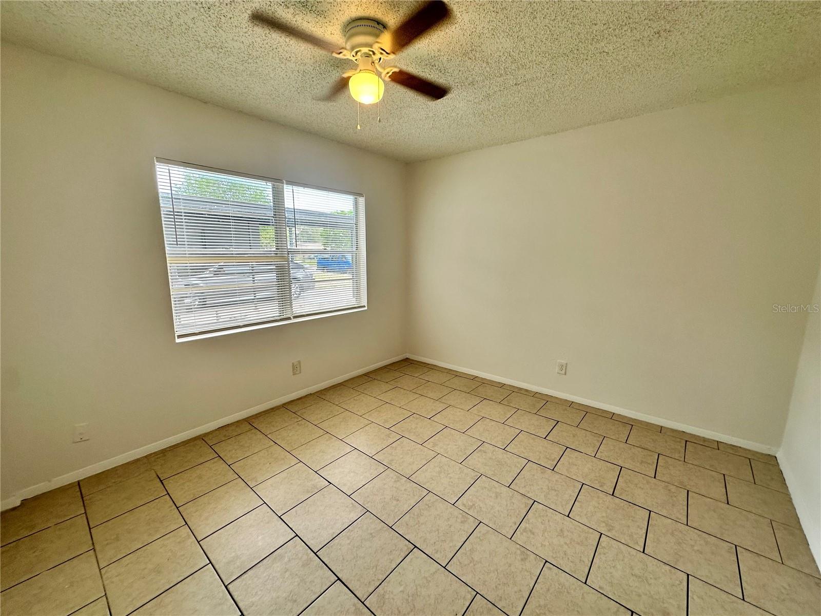 Image 27 of 35 For 5104 Londonderry Boulevard