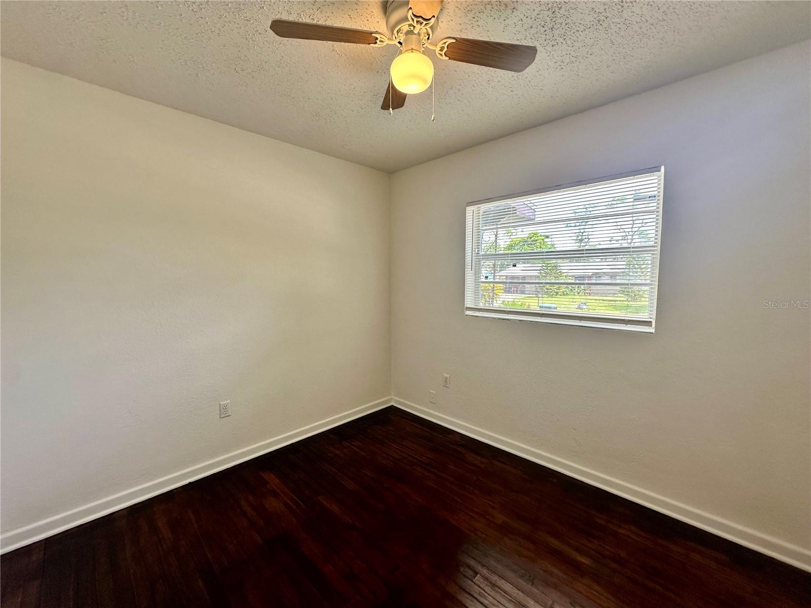 Image 28 of 35 For 5104 Londonderry Boulevard