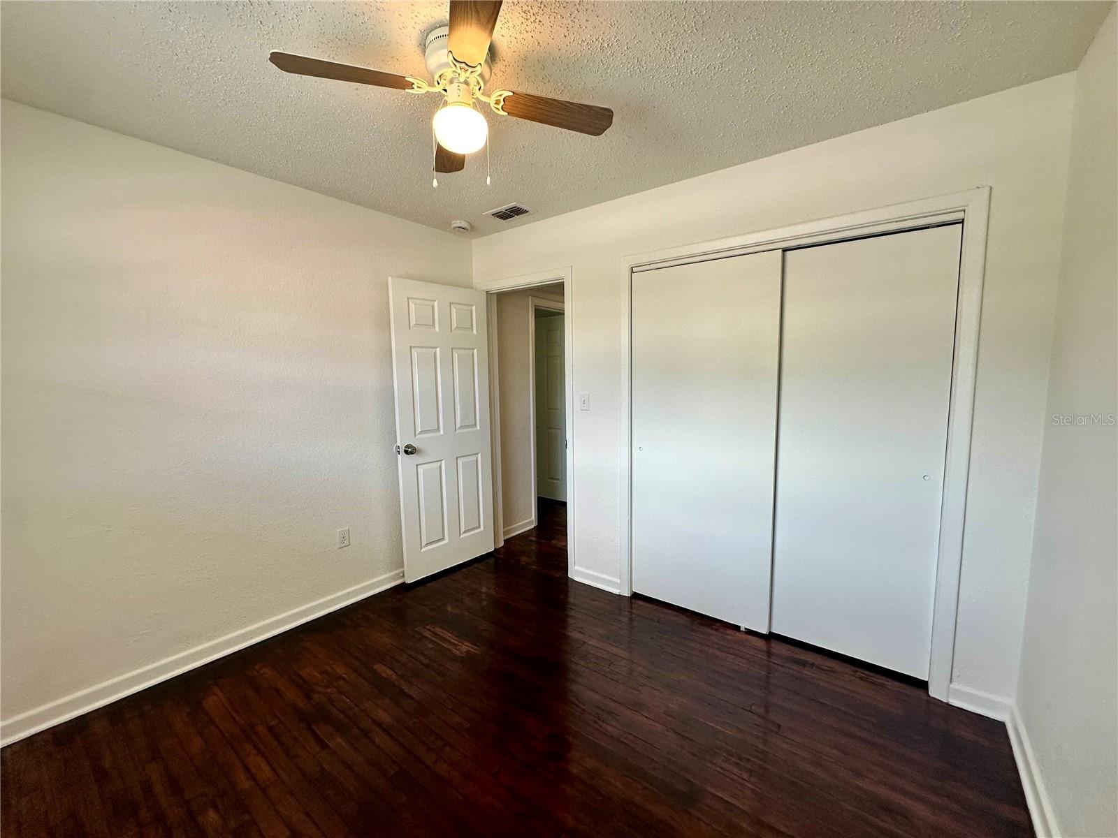 Image 29 of 35 For 5104 Londonderry Boulevard