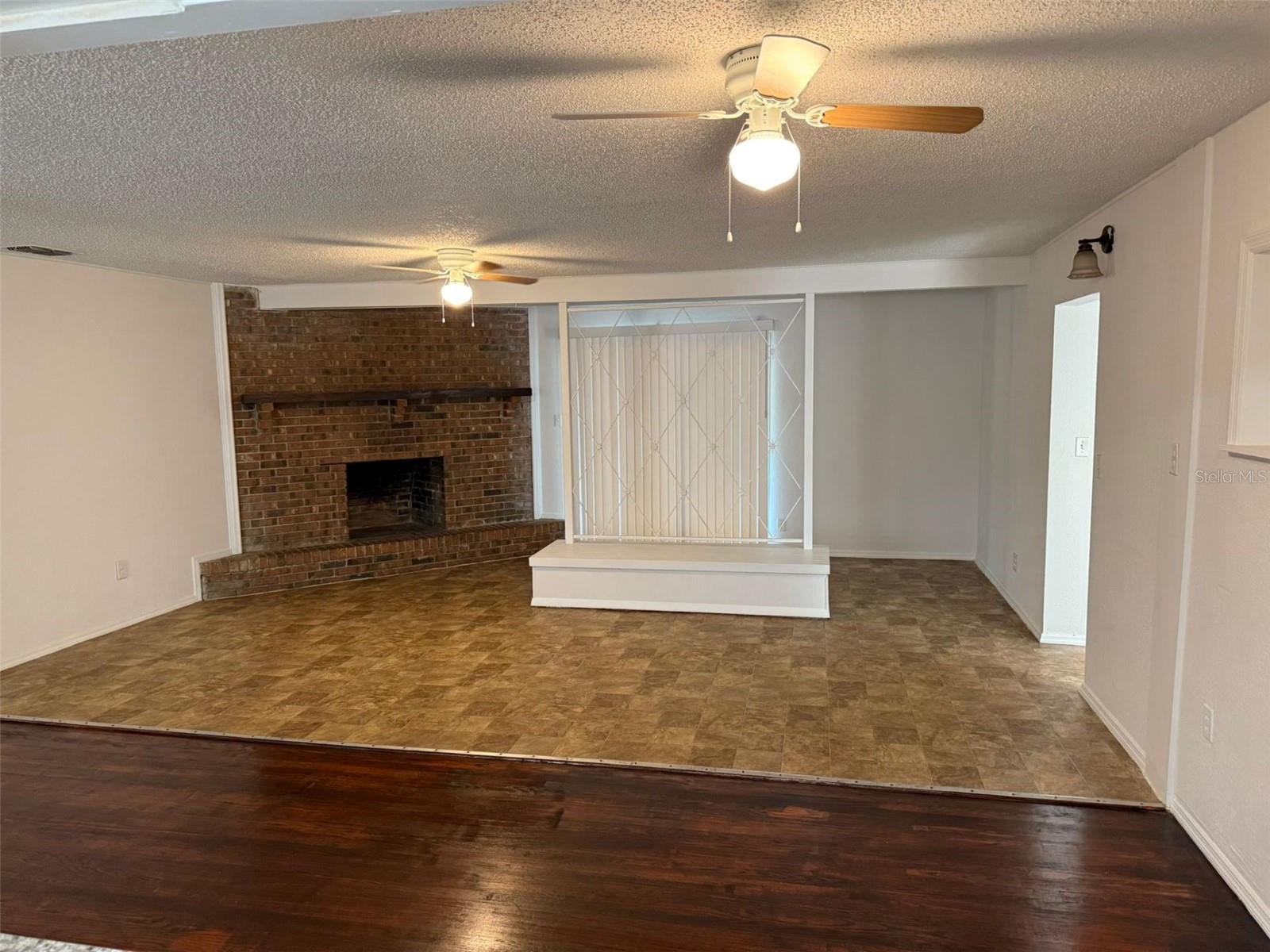 Image 3 of 35 For 5104 Londonderry Boulevard