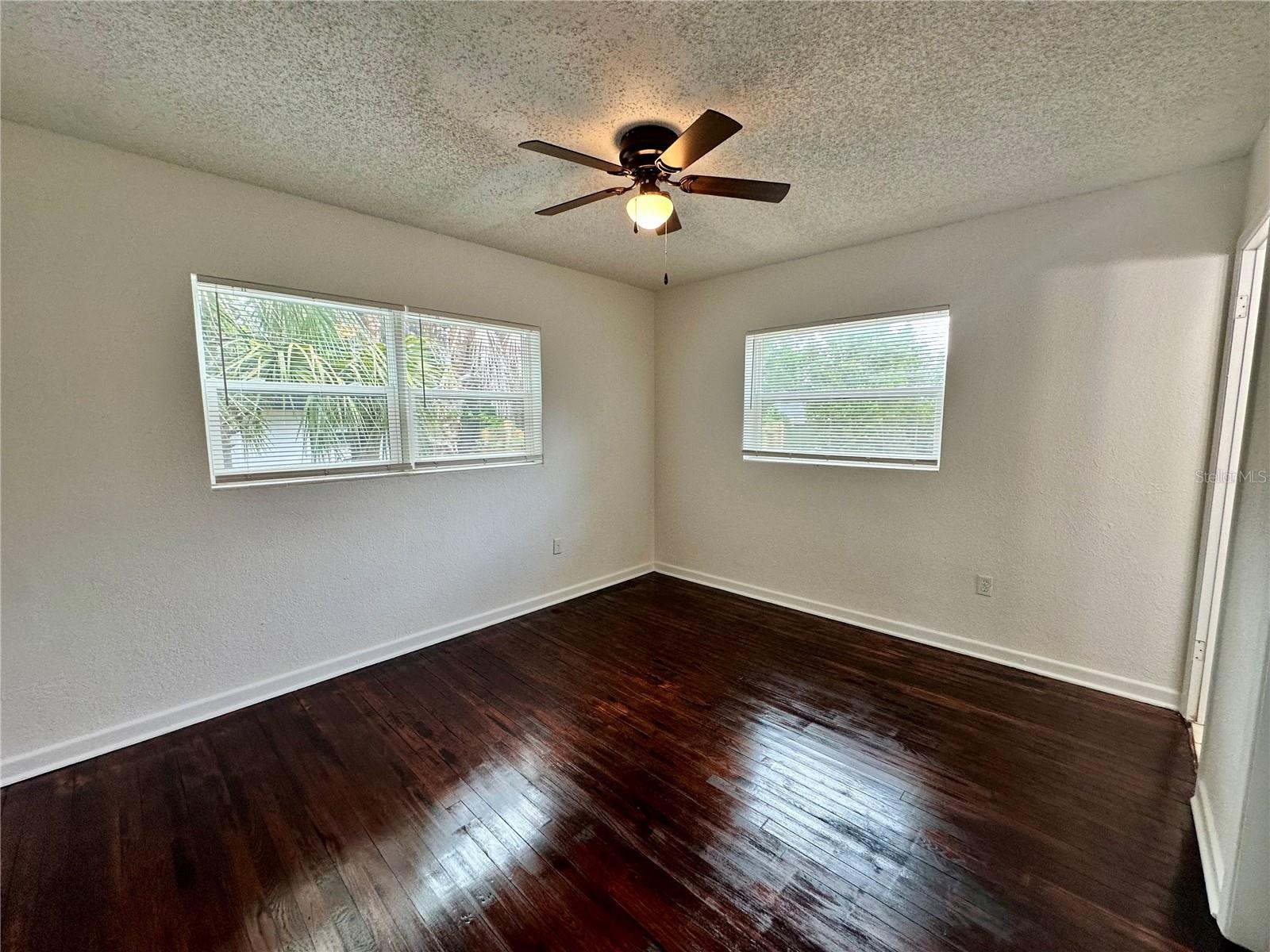 Image 30 of 35 For 5104 Londonderry Boulevard