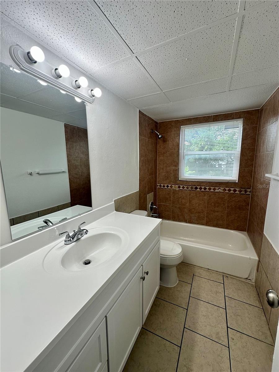 Image 31 of 35 For 5104 Londonderry Boulevard