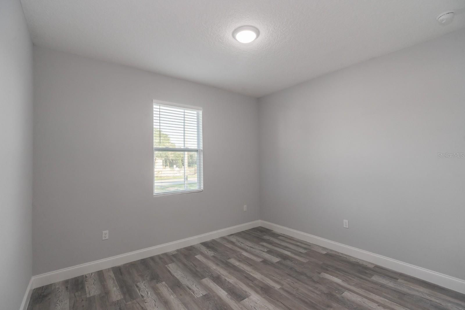 Image 10 of 26 For 13542 114th Place
