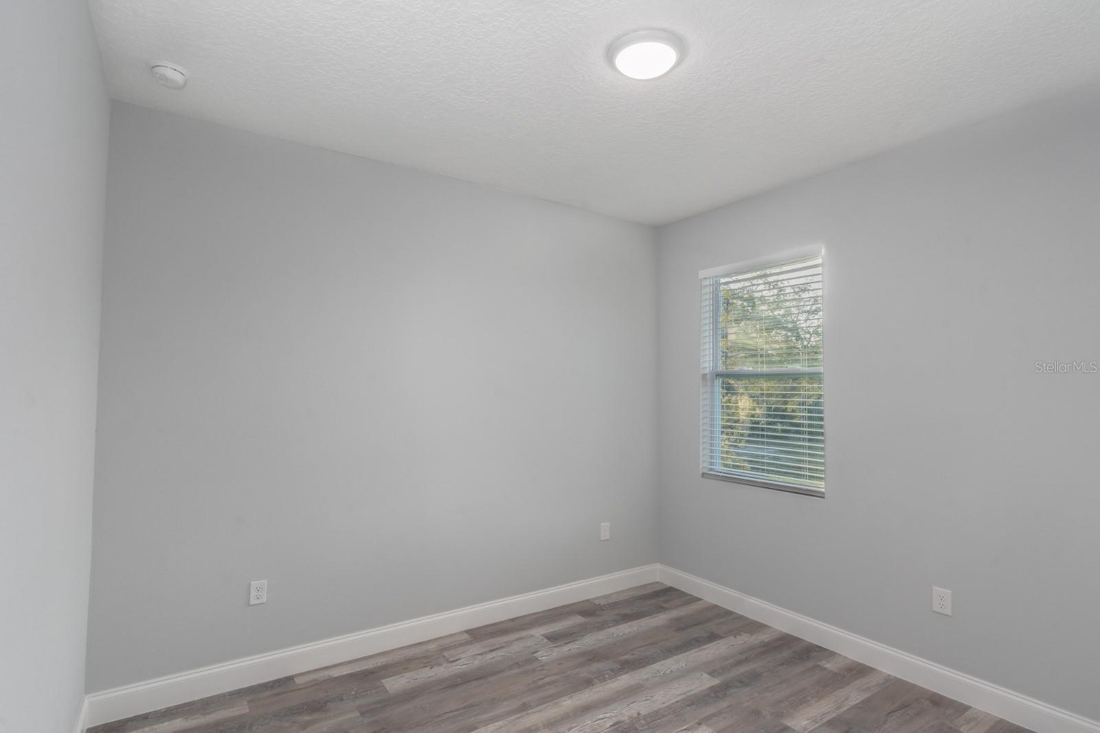 Image 12 of 26 For 13542 114th Place