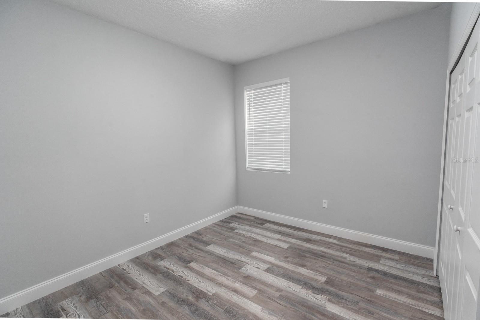 Image 14 of 26 For 13542 114th Place