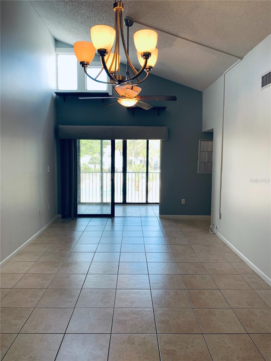 Image 10 of 22 For 3681 Atrium Drive U6