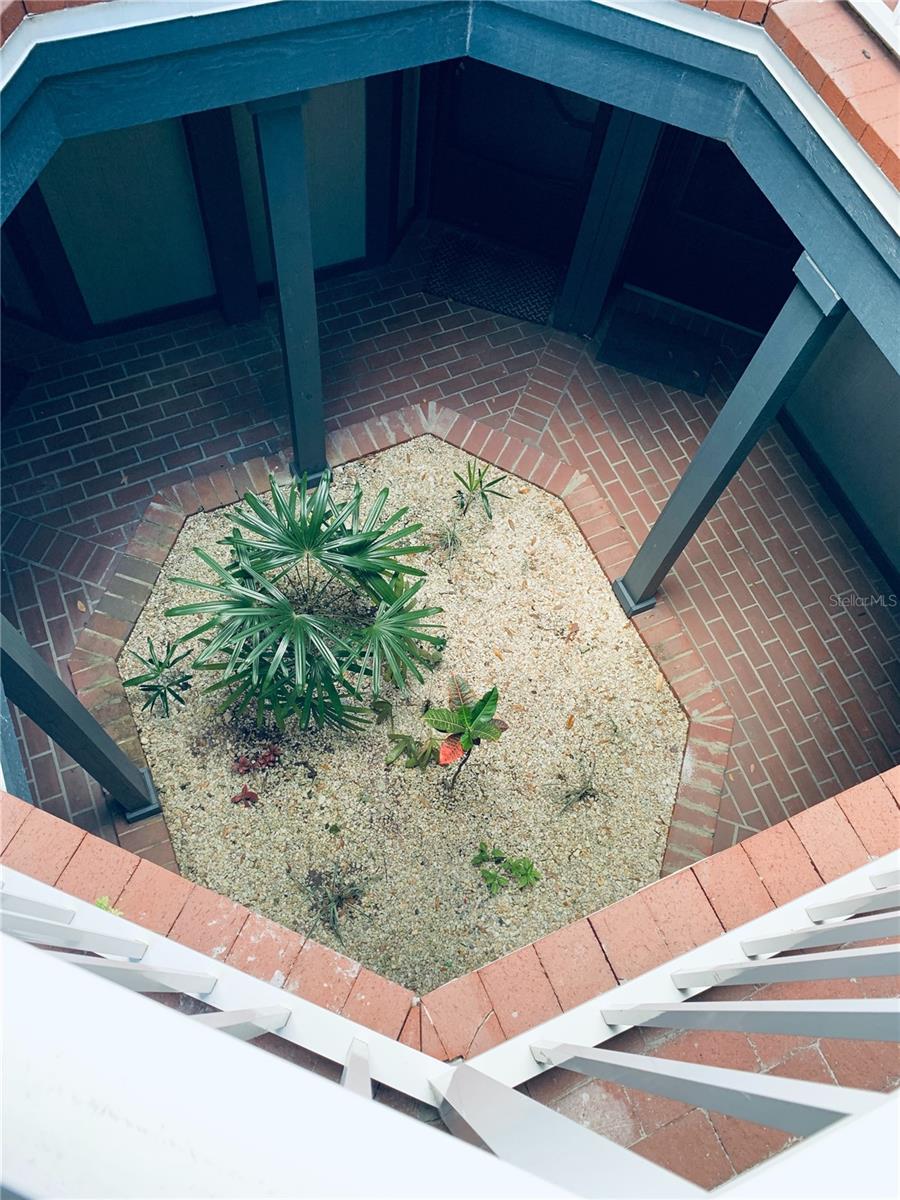 Image 18 of 22 For 3681 Atrium Drive U6