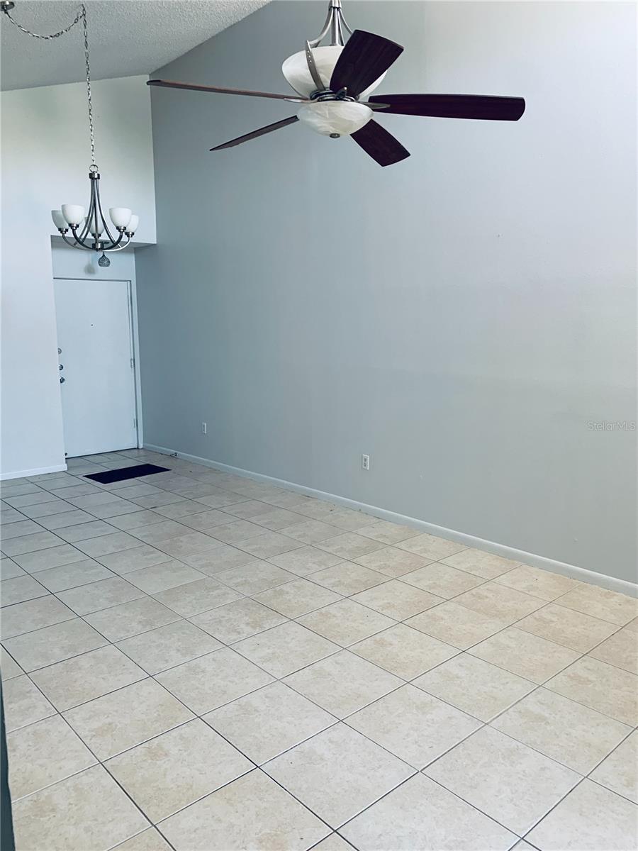 Image 5 of 22 For 3681 Atrium Drive U6