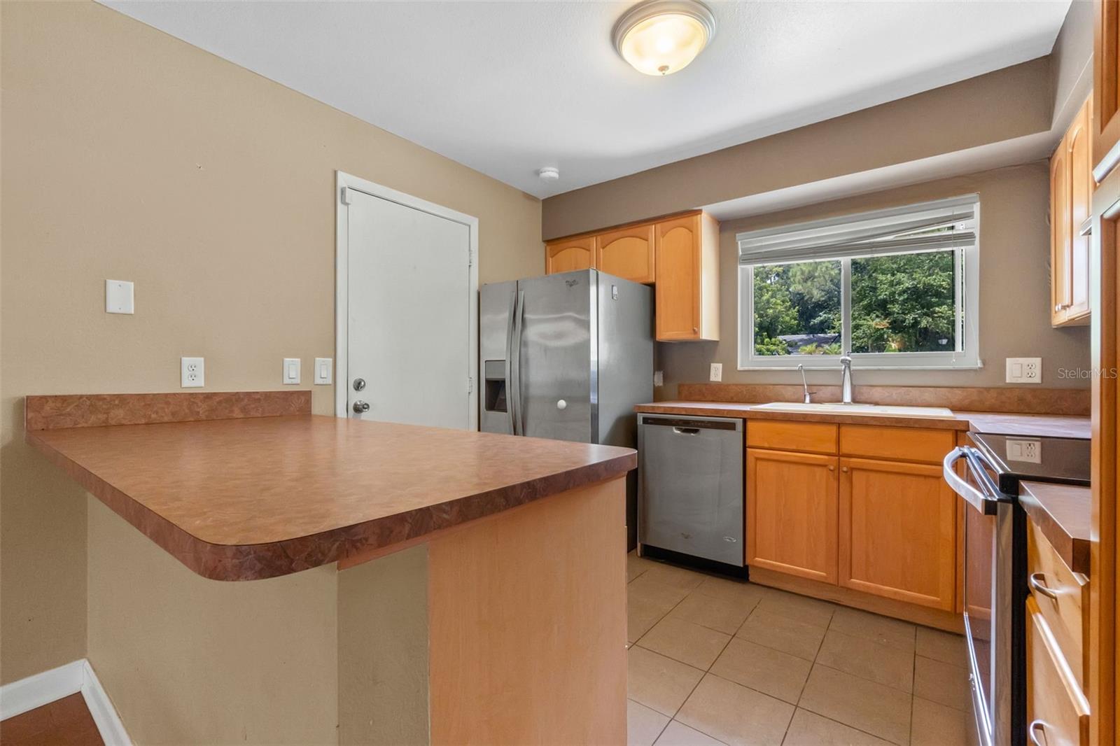 Image 13 of 53 For 10113 Allenby Court