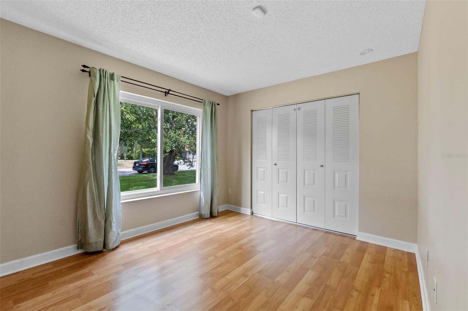Image 14 of 53 For 10113 Allenby Court