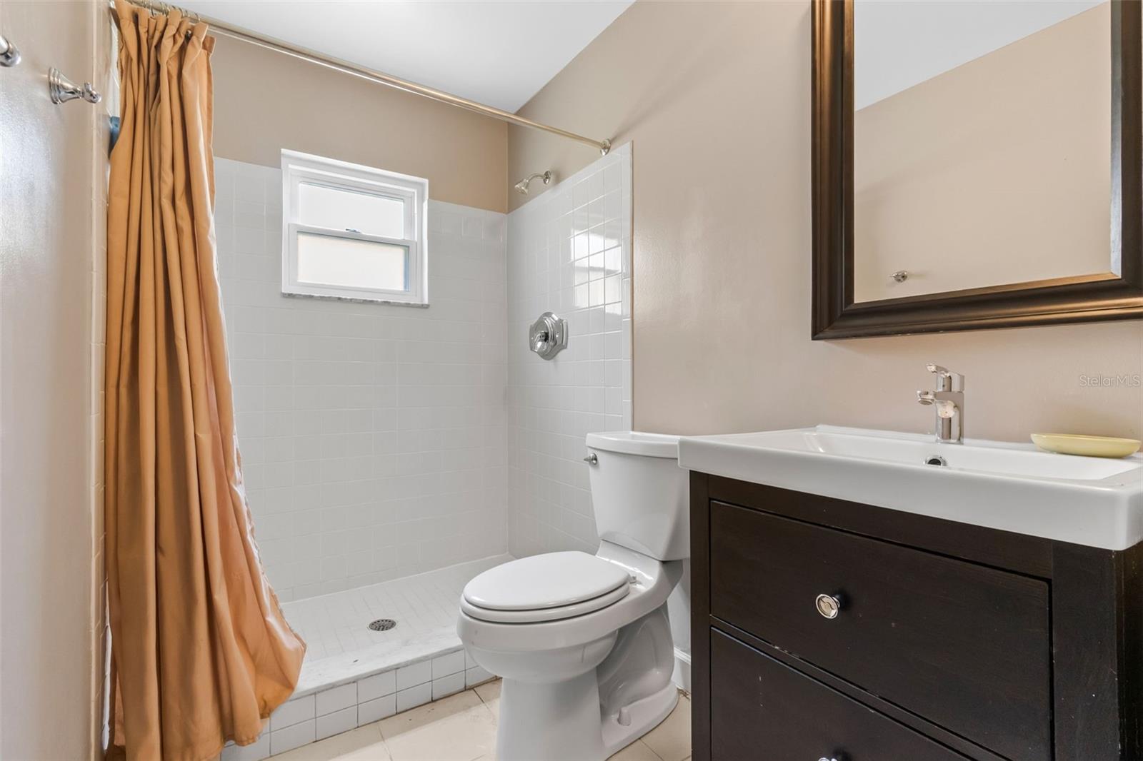 Image 26 of 53 For 10113 Allenby Court