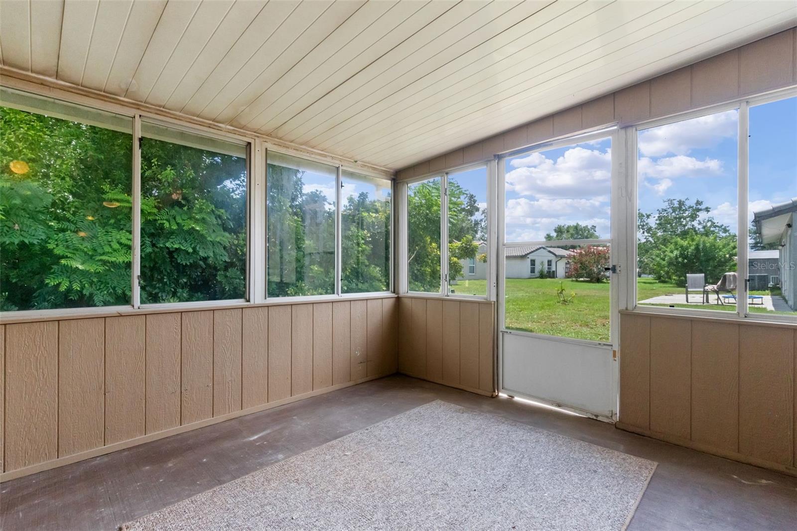 Image 31 of 53 For 10113 Allenby Court