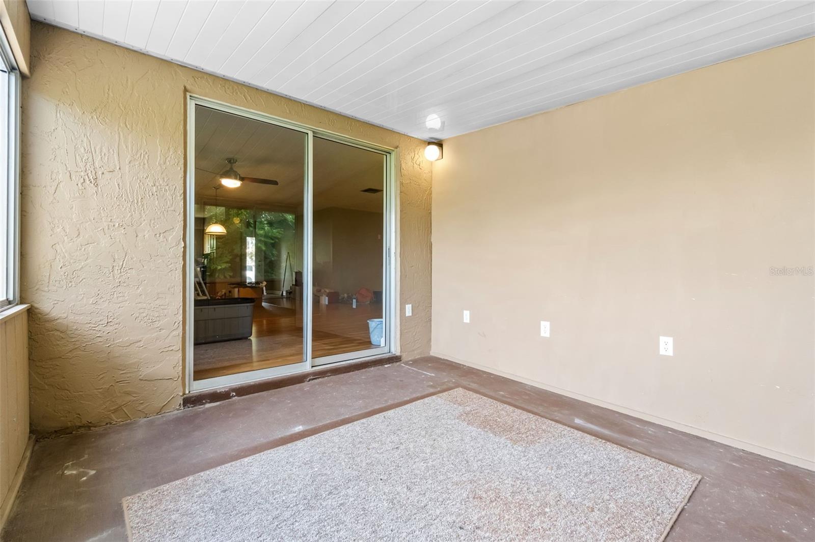 Image 32 of 53 For 10113 Allenby Court