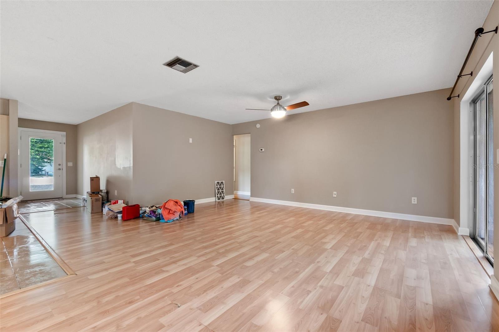 Image 6 of 53 For 10113 Allenby Court