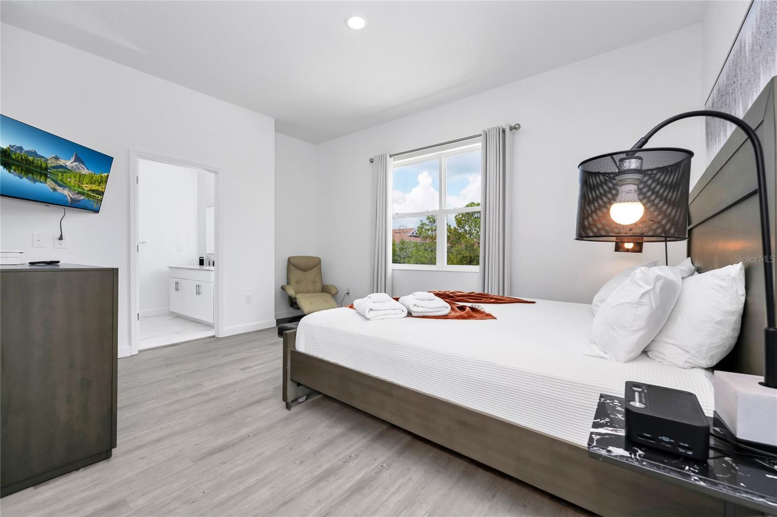 Image 20 of 33 For 501 Famagusta Drive