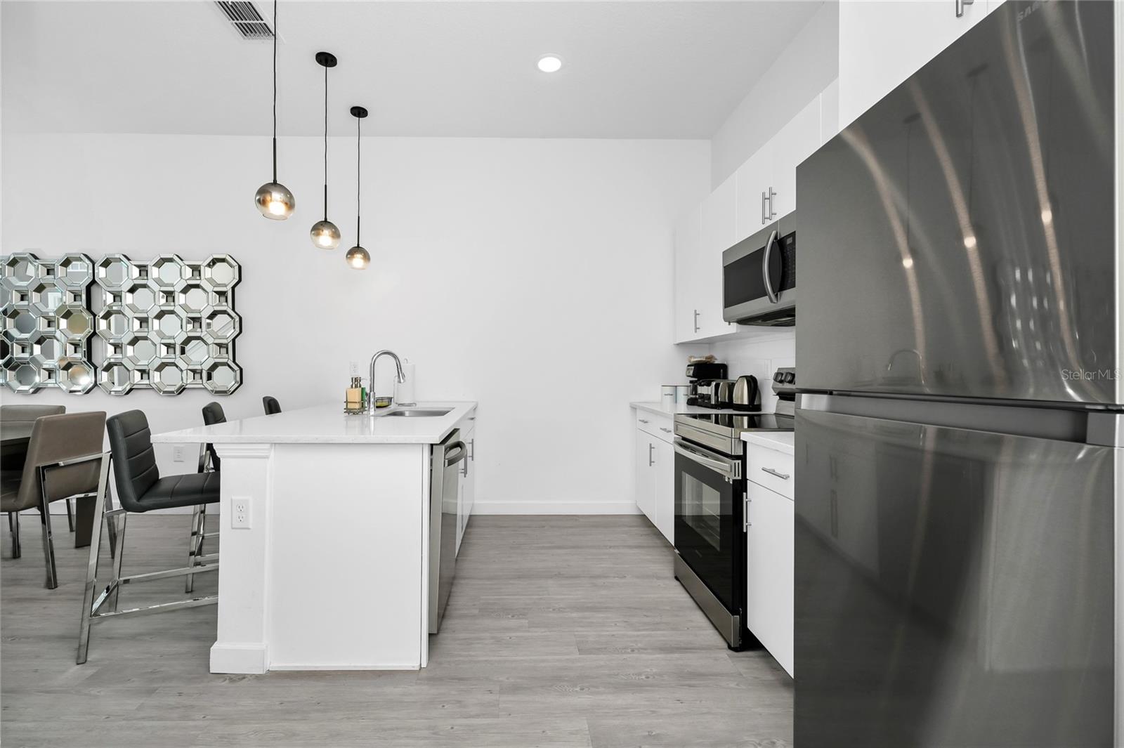 Image 4 of 33 For 501 Famagusta Drive