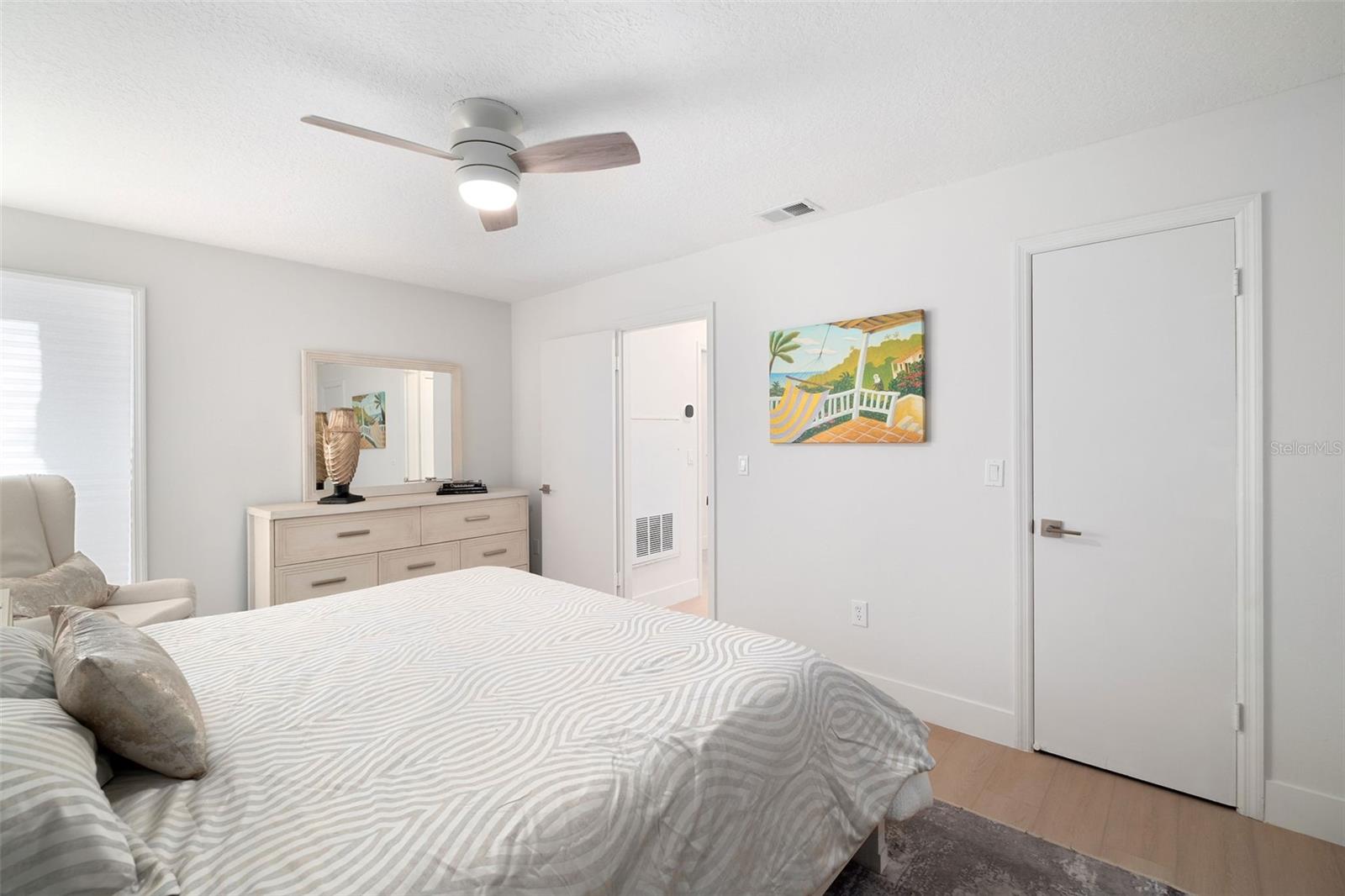 Image 12 of 19 For 680 Grenadine Court S