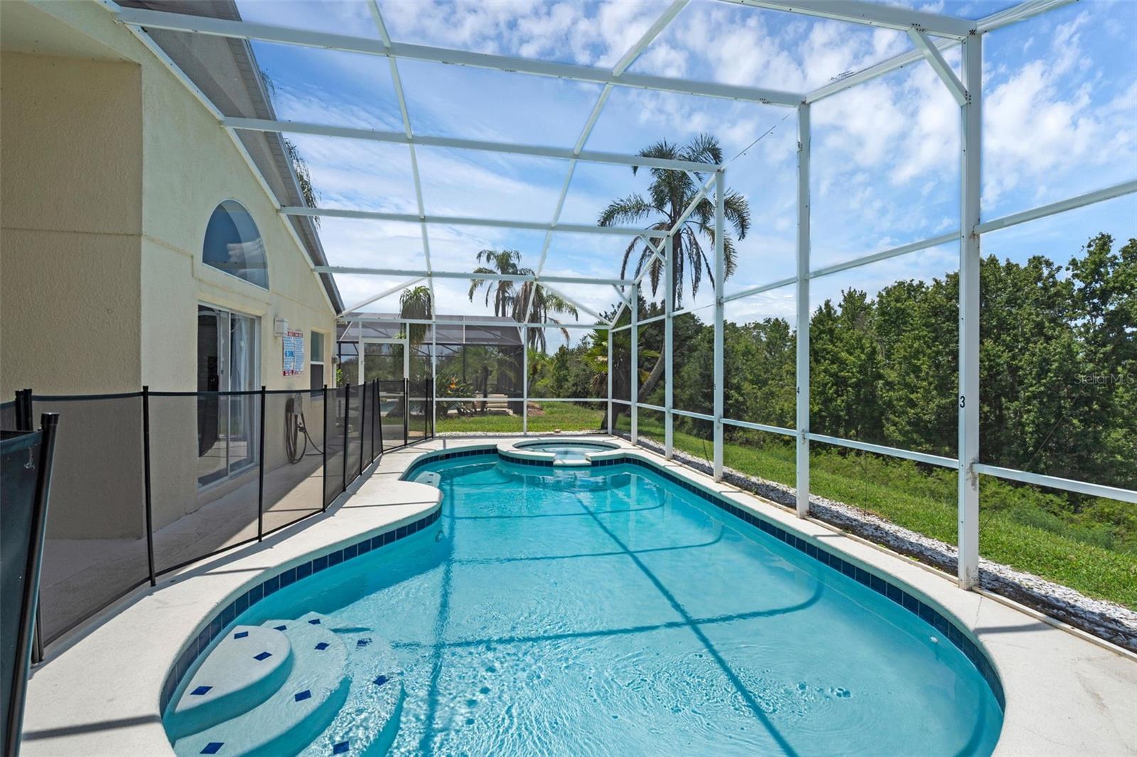 Image 18 of 34 For 15405 Bay Vista Drive