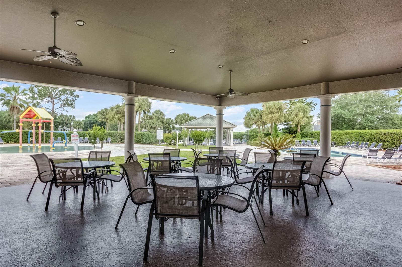 Image 26 of 34 For 15405 Bay Vista Drive