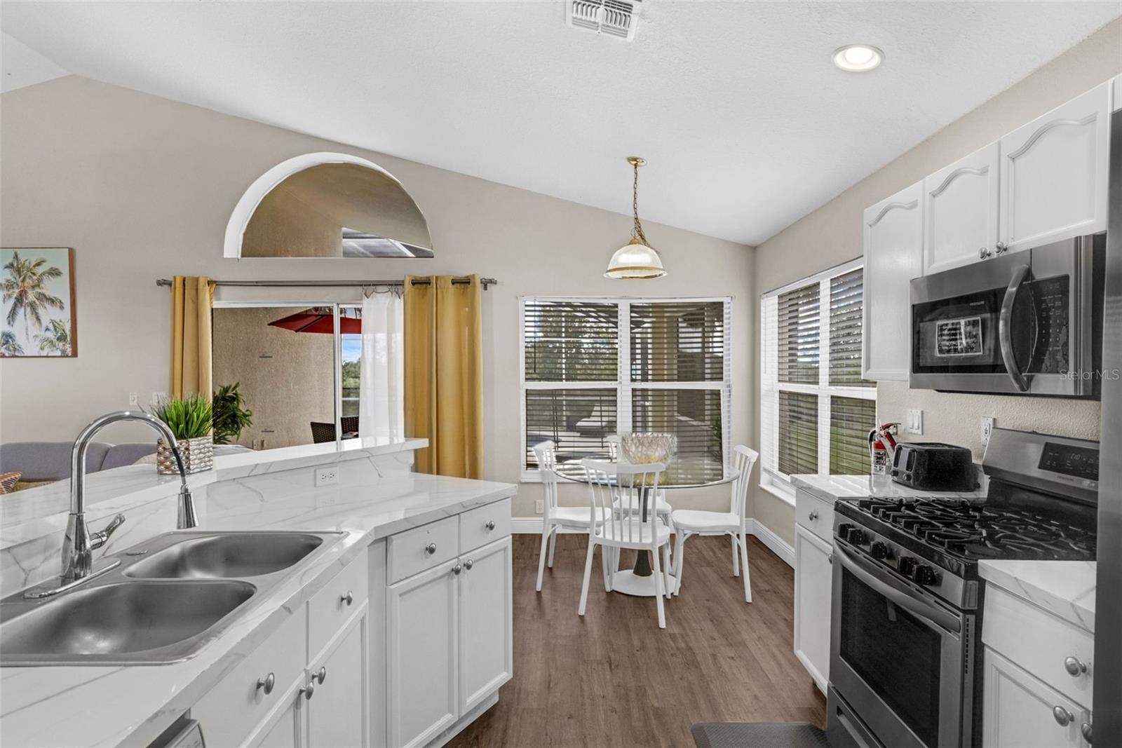 Image 8 of 34 For 15405 Bay Vista Drive