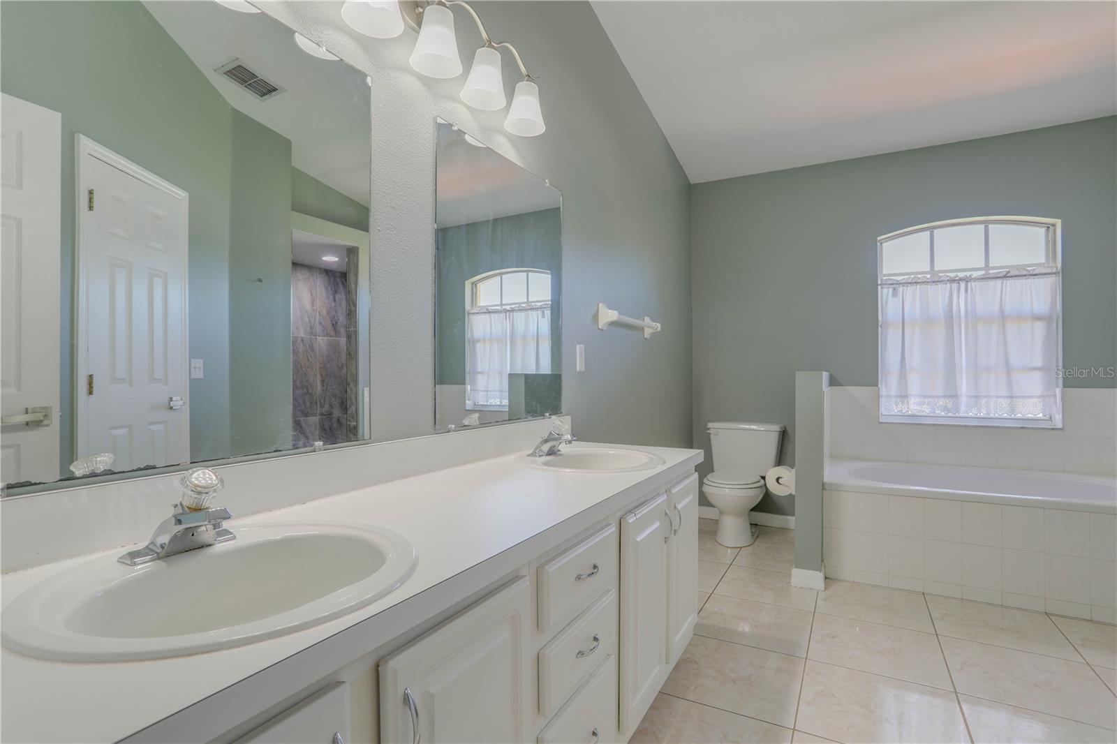 Image 22 of 29 For 10010 Cypress Glen Place