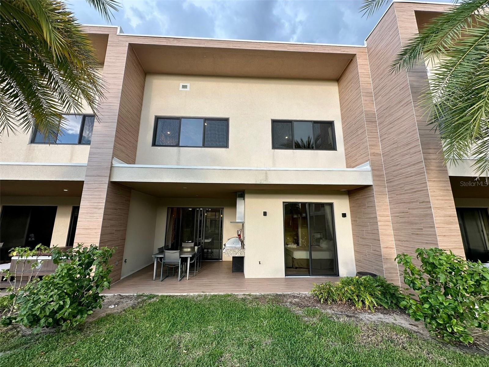 Image 4 of 26 For 3052 Rockefeller Way