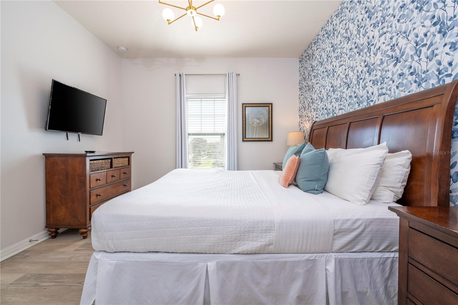Image 37 of 72 For 8970 Shine Drive