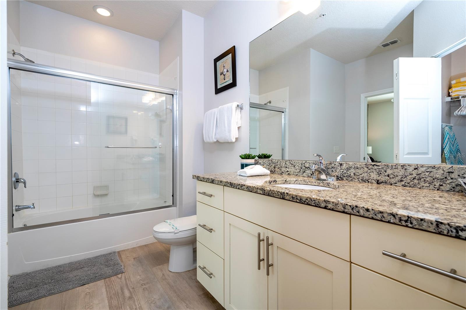 Image 47 of 72 For 8970 Shine Drive