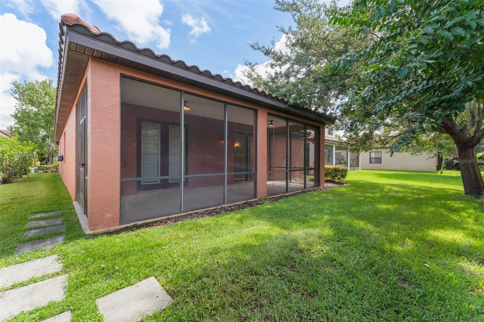 Image 23 of 42 For 611 Fiorella Court