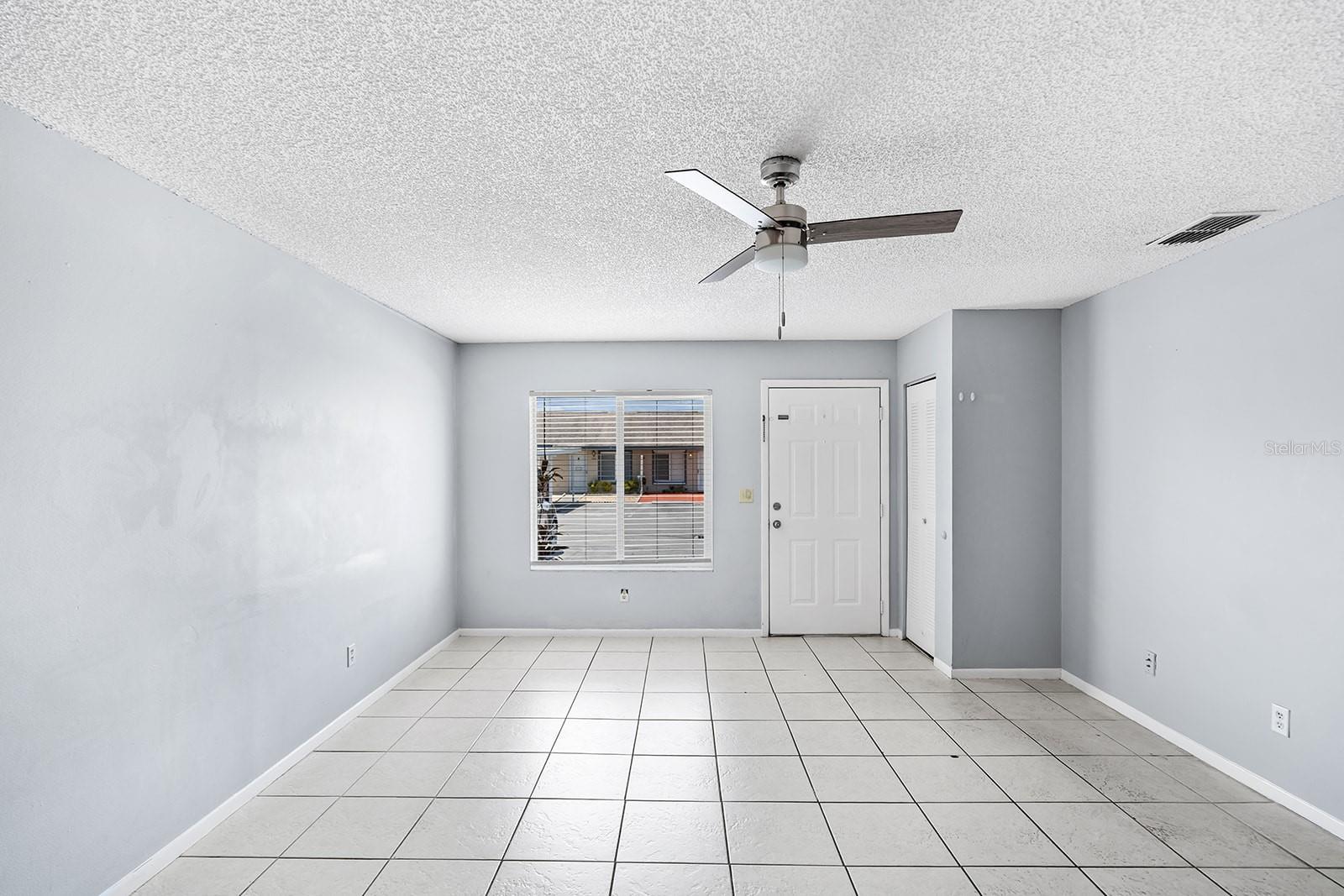 Image 3 of 18 For 523 Winter Terrace 523