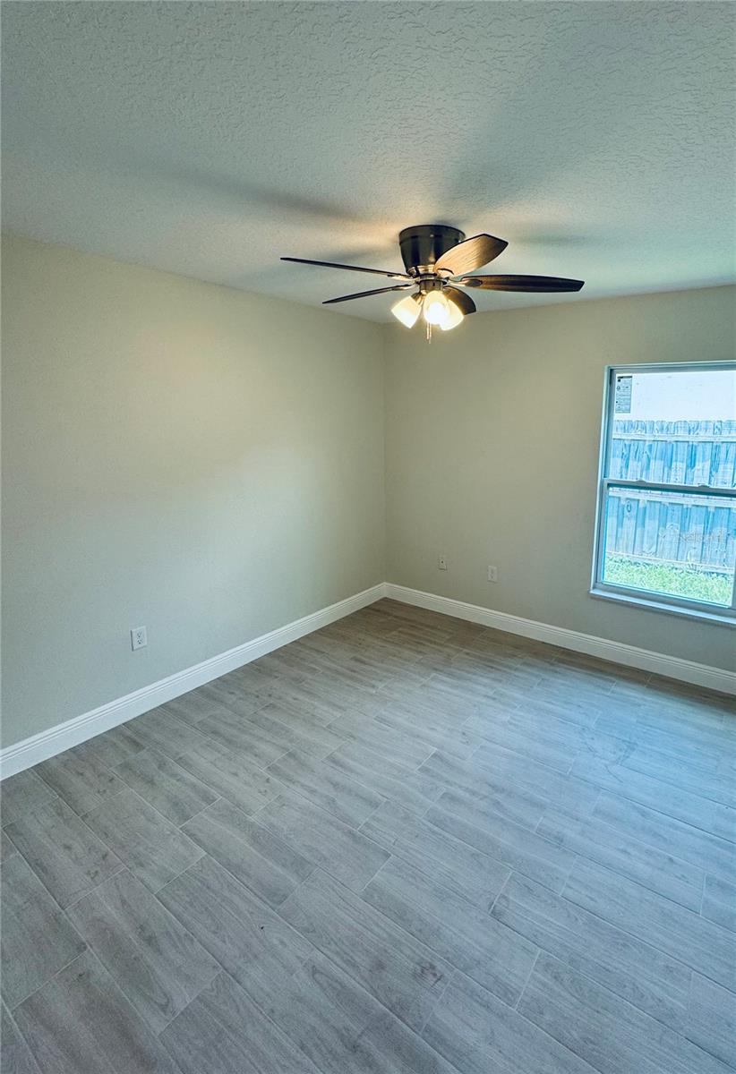 Image 11 of 17 For 4438 Gore Avenue