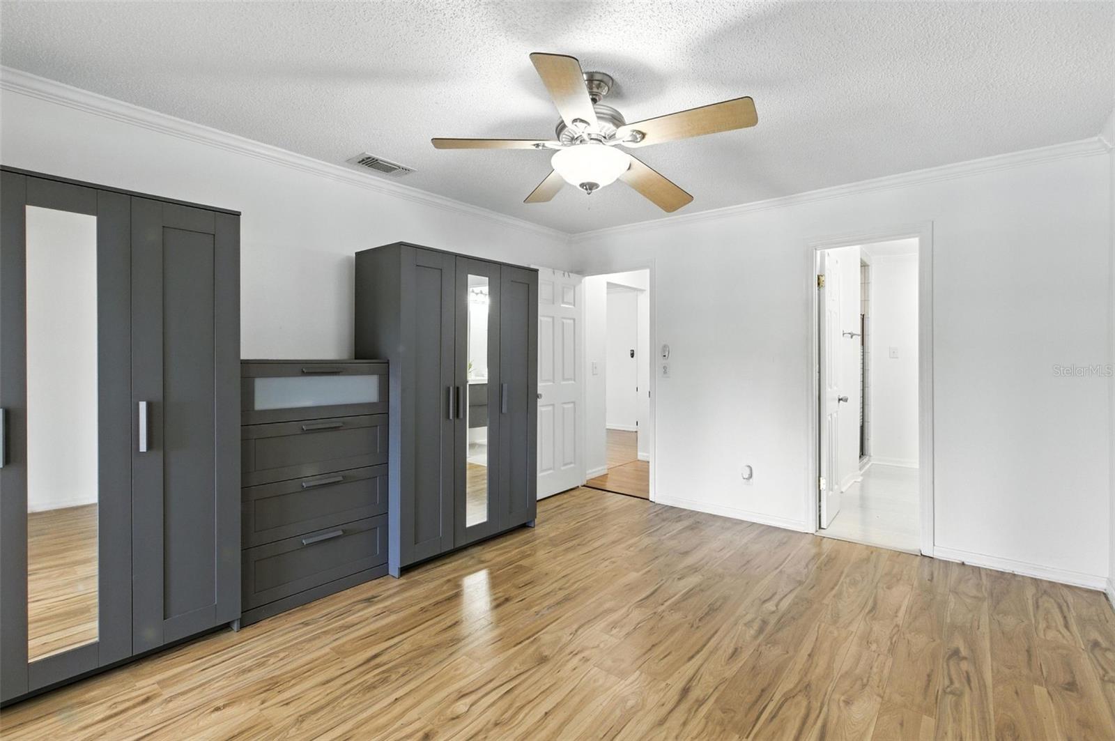 Image 13 of 27 For 563 Belltower Avenue 240