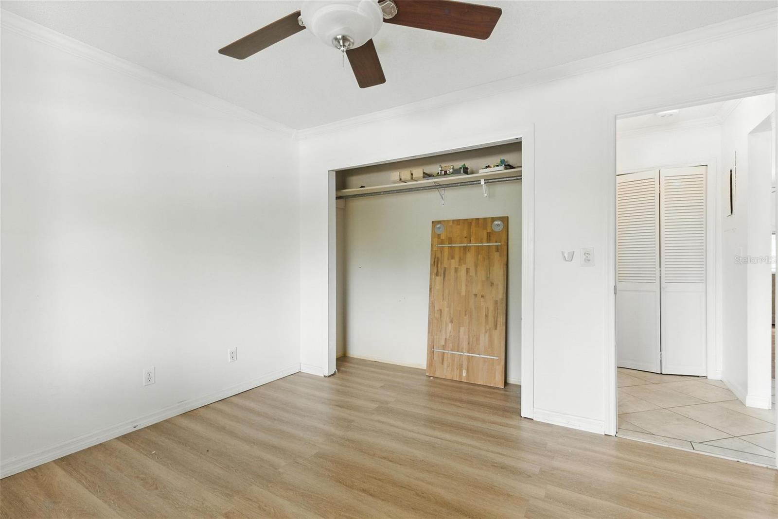Image 18 of 27 For 563 Belltower Avenue 240